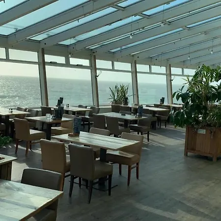 Hotel De Pier 4*